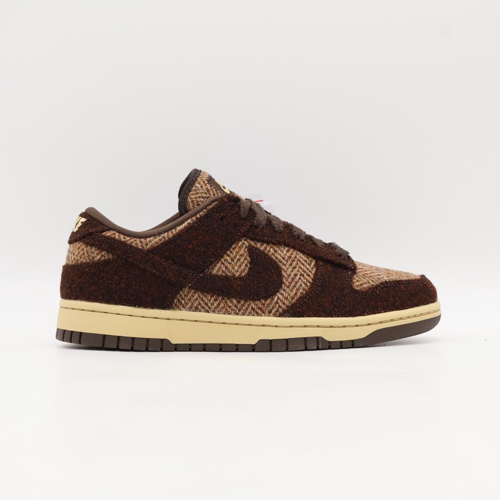 IO0052-200 Harris Tweed Nike Women's Dunk Low Sesame Violet Mist (Women's)