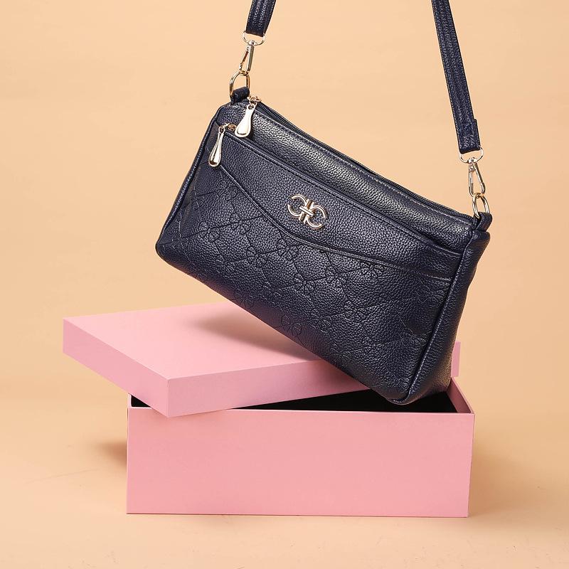 2025 Autumn Retro New Women's Shoulder Bag Soft Leather Women's Bag Korean Version Lychee Pattern Stall Light Messenger Bag