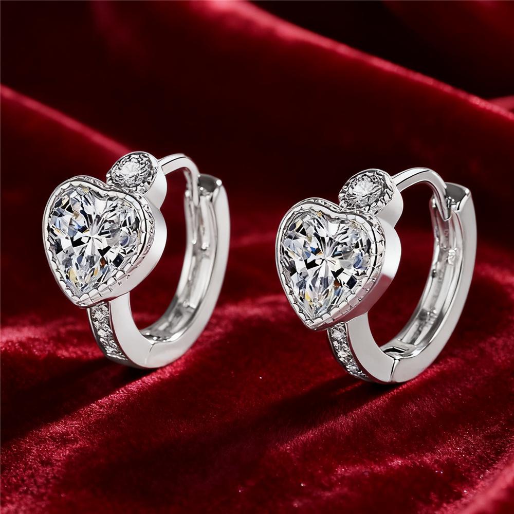 Brincos de Argola Coração com Pedra Zircônia Branca Femininos Fofos Moda Vintage Cor Prata Casamento Para Mulheres