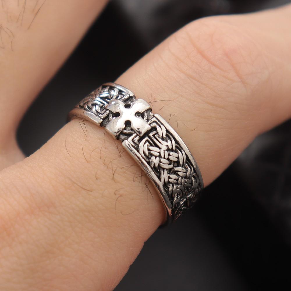 Trendy Retro Knight Shield Cross Ring Charming Men's Ring New Fashion Cross Amulet Jewelry Hip Hop Punk Accessories Party Gift
