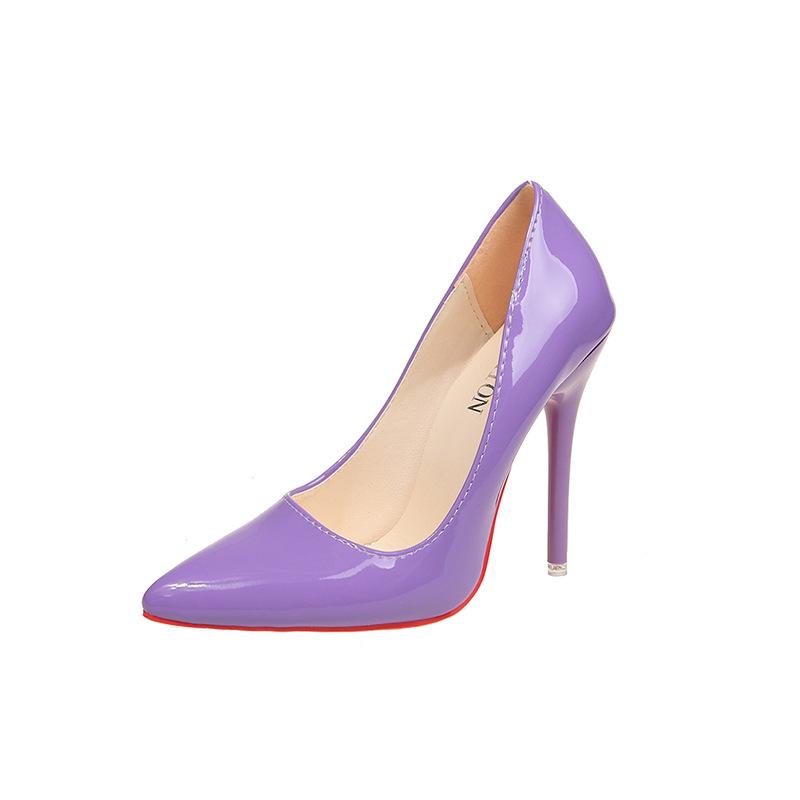 Velikost 36-43 Nadměrná velikost Dámské černé lodičky s červenou podrážkou a špičatou špičkou - Jaro 2024 Sexy jehlové boty