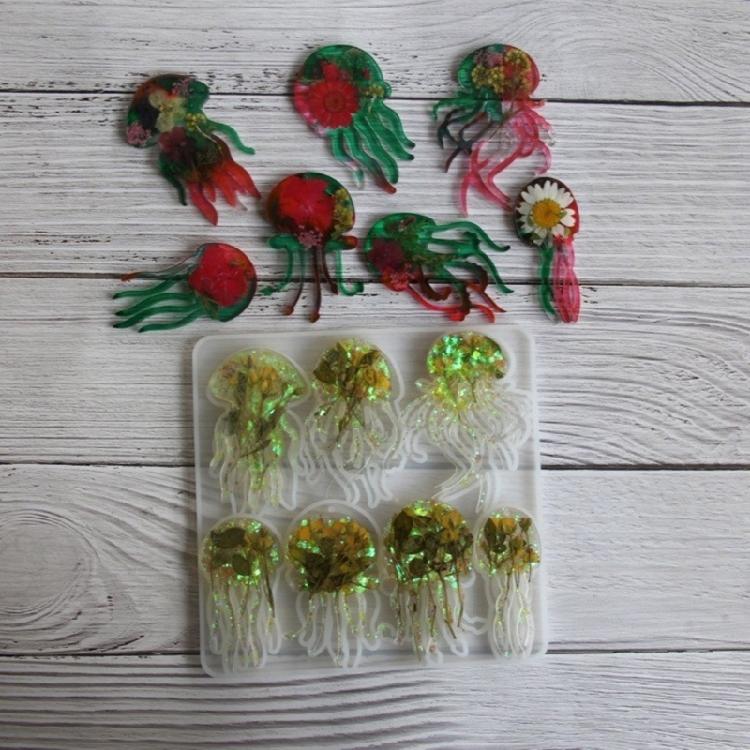 Professional Grade Silicone Jellyfish Pendant Mold For Long Lasting Use In DIY Artisanal Jewelry Production