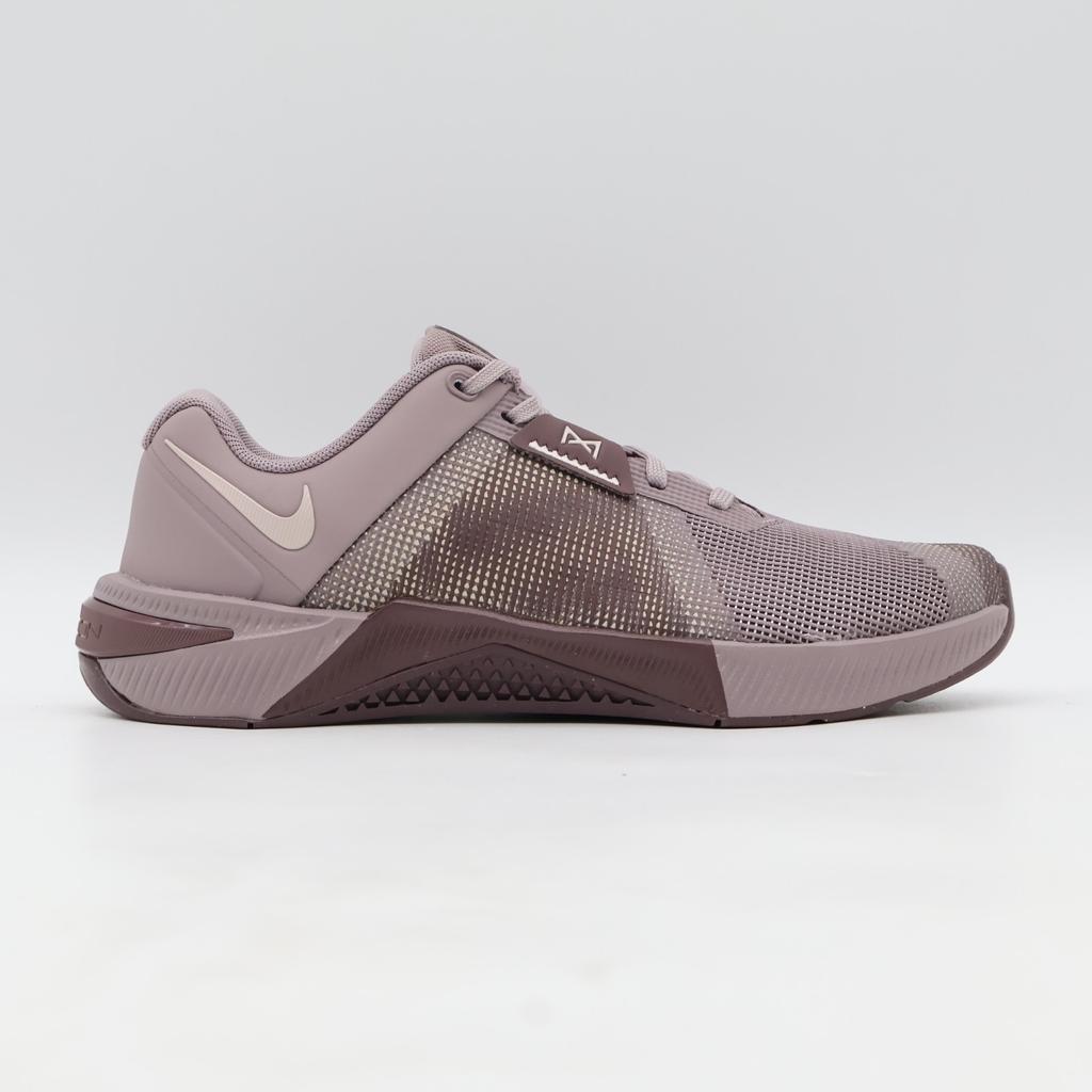 HQ2620-200 Nike Metcon 10 Light Violet Ore Tattoo Silt Red (Women's)