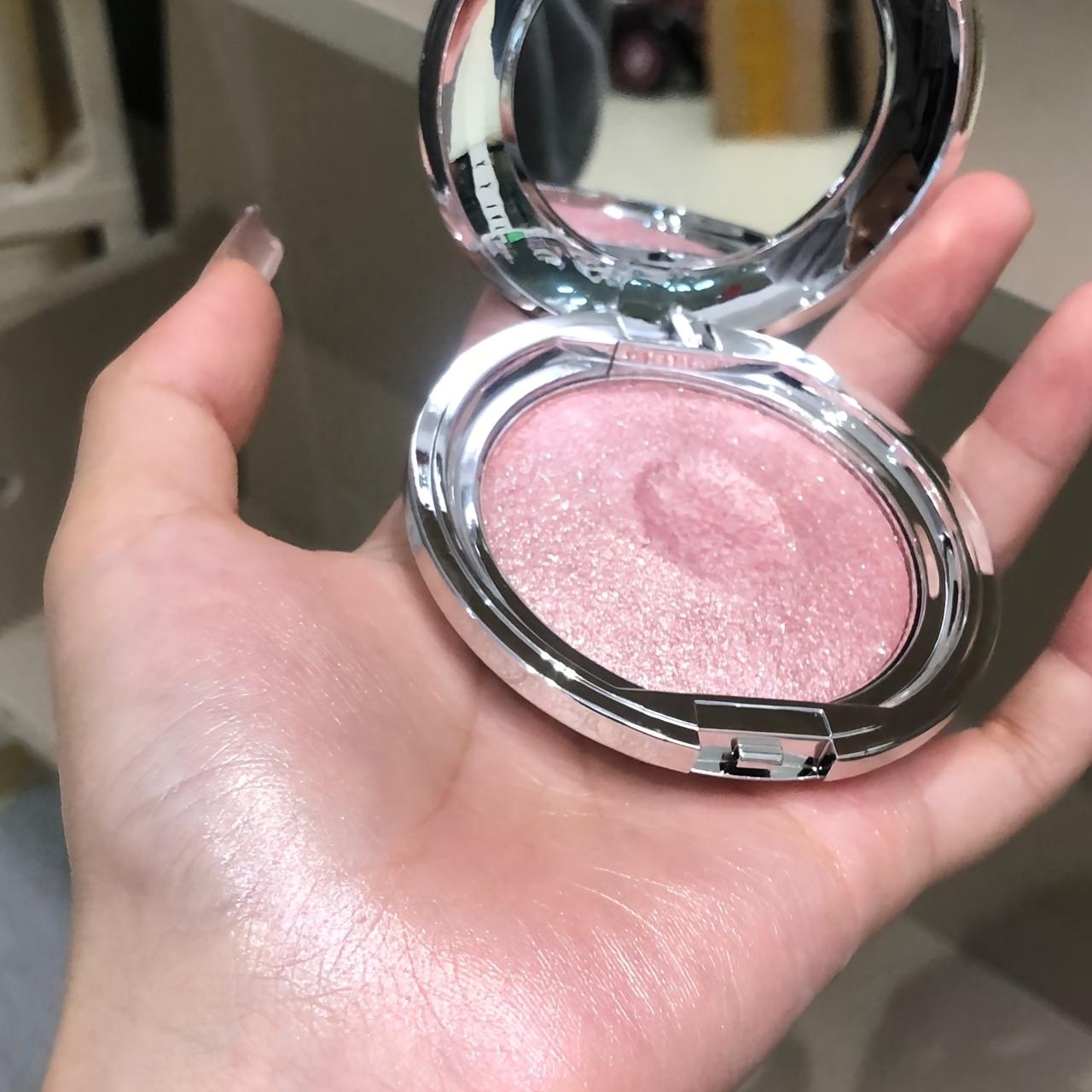 

Мерцающий хайлайтер с бриллиантовой пудрой, кремовый хайлайтер для лица и тела, естественное сияние, стойкий, не размазывающийся, пастообразный хайлайтер, легко растушевывается 03