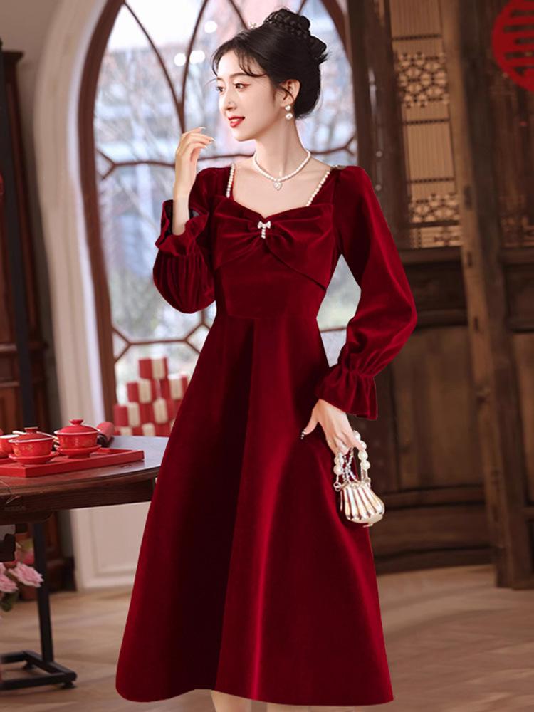 New Toast Clothing Bridal Autumn and Winter Long Sleeve Velvet Engagement Dress Burgundy Atmospheric Return Door Clothing