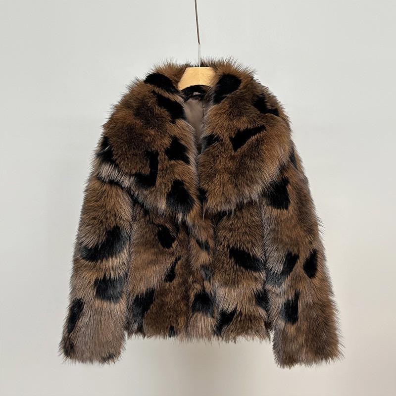 Womens Faux Fur Coat Blogger Favorite Versatile Vintage Style Fall 2025 Regular Sleeves Collared No Hood With Trim