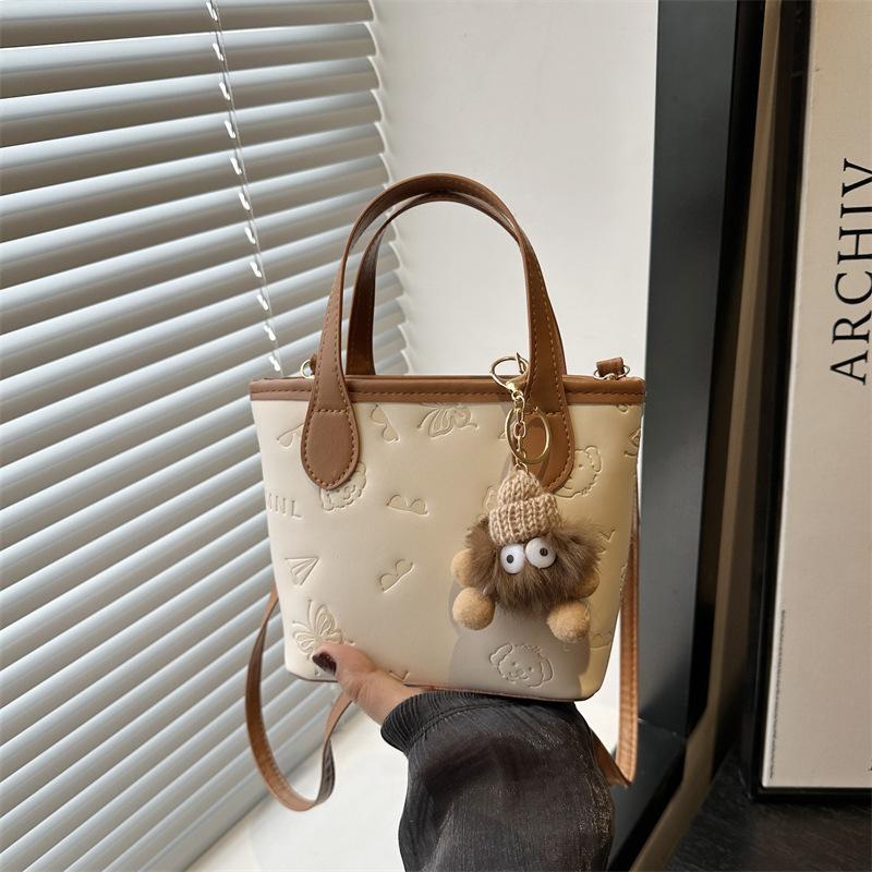 Summer New Light Luxury Aesthetic Niche Design High Texture Portable Shoulder Messenger Bag Bucket Bag