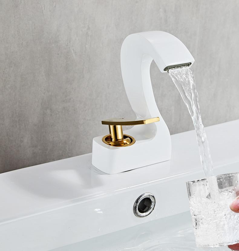 New Sink Faucet Bathroom Hot and Cold Gold Single Lever Basin Water Mixer Tap Bathroom Brass White Gold Mixer
