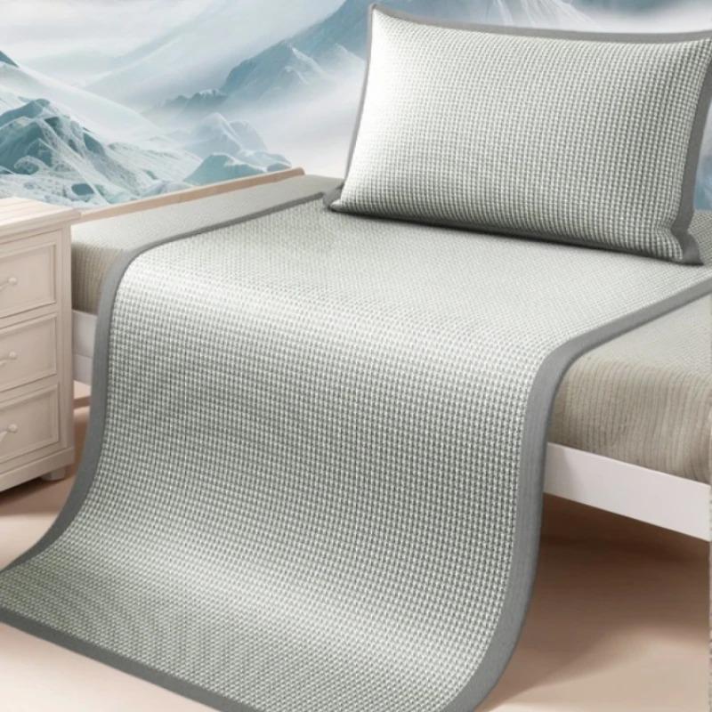 Ice Silk Sleeping Mat Summer Jacquard Cooling Mat Breathable Nonwoven Cover Soft Cool Pad for Dorm College Students Bedroom Use