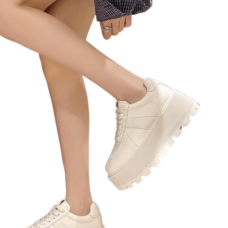 Muffin thick-soled small man increases height, little white shoes women's 2025 spring new casual versatile moral training shoes popular board shoes
