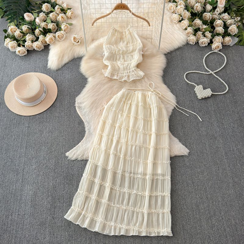 

French Pure Desire Sexy Stylish Niche Style Halter Backless Camisole Holiday Ruched Skirt Two-piece Set Summer Apricot color L