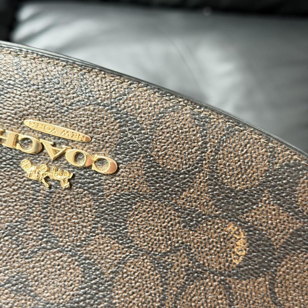 [Pre-Owned] Andrea 24 Classic Monogram Detachable Shoulder Strap PVC Leather Tote Shoulder Bag Medium - Very Good #TAPA8