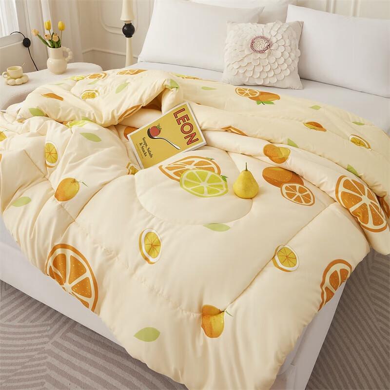 Skin-Friendly All-Season Polyester Quilt