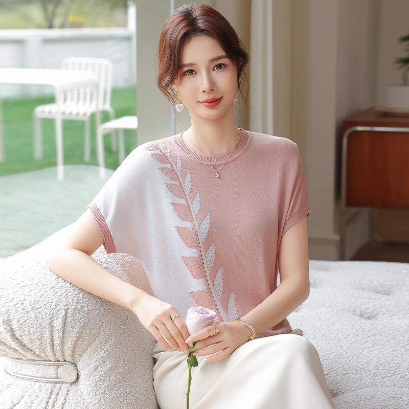 

Stylish Summer Ice Silk Knit T-Shirt for Middle-Aged & Elderly Women 5XL (150-165 lbs) рожевий