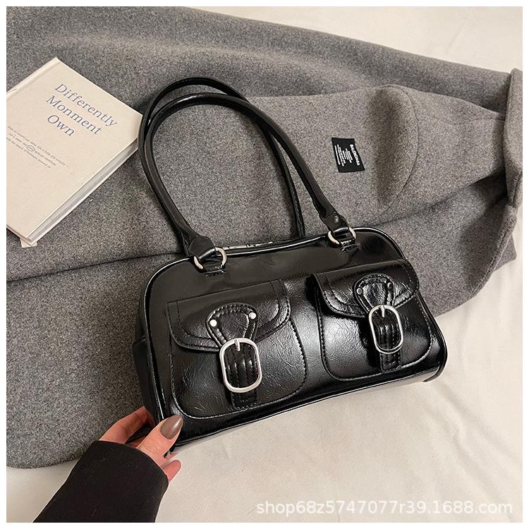 Korean Version of Niche Design Hand-held Bowling Bag Bag Women's Handbag 2025 New One-shoulder Underarm Pillow Bag for the Spring of 2025