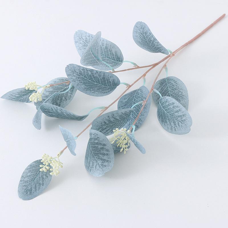 Simulation mit Frucht-Eukalyptusblättern Morandi-Farbe Hochzeitsaal Blumendekoration