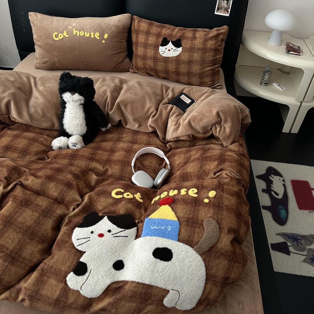 Kawaii Bear Embroidered Winter Bedding Set Thickened Warm Milk Velvet Duvet Cover Set with Sheets Soft Flannel Quilt Cover Kit