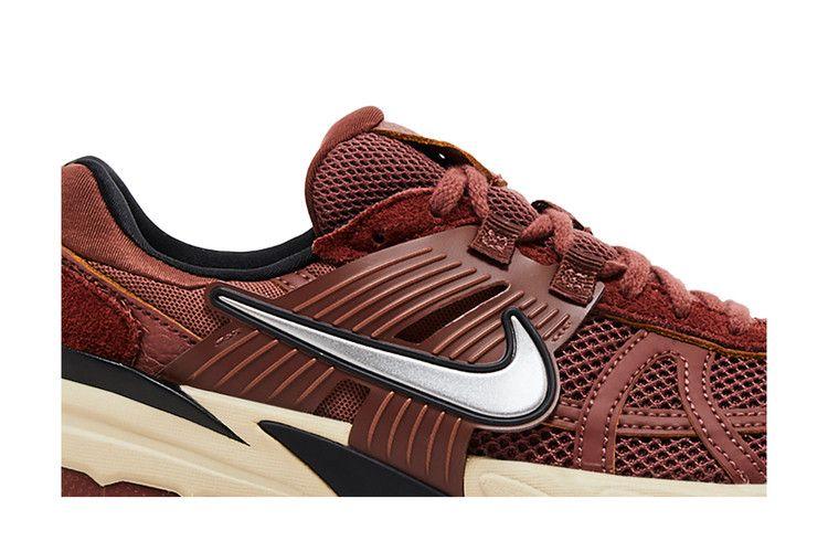 Nike V2K Run Red Sepia Dark Pony (Women's)