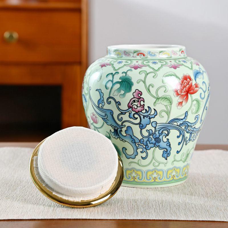 Vintage Ceramic Tea Canister Home Moisture-proof Storage for Candy Nuts and Coffee Beans Desktop Blue and White Porcelain Vase