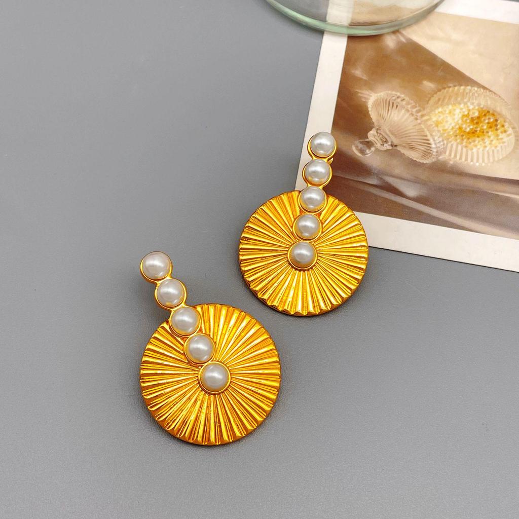 Versailles Retro Pearl Fan Earrings - Luxury European & American Trend