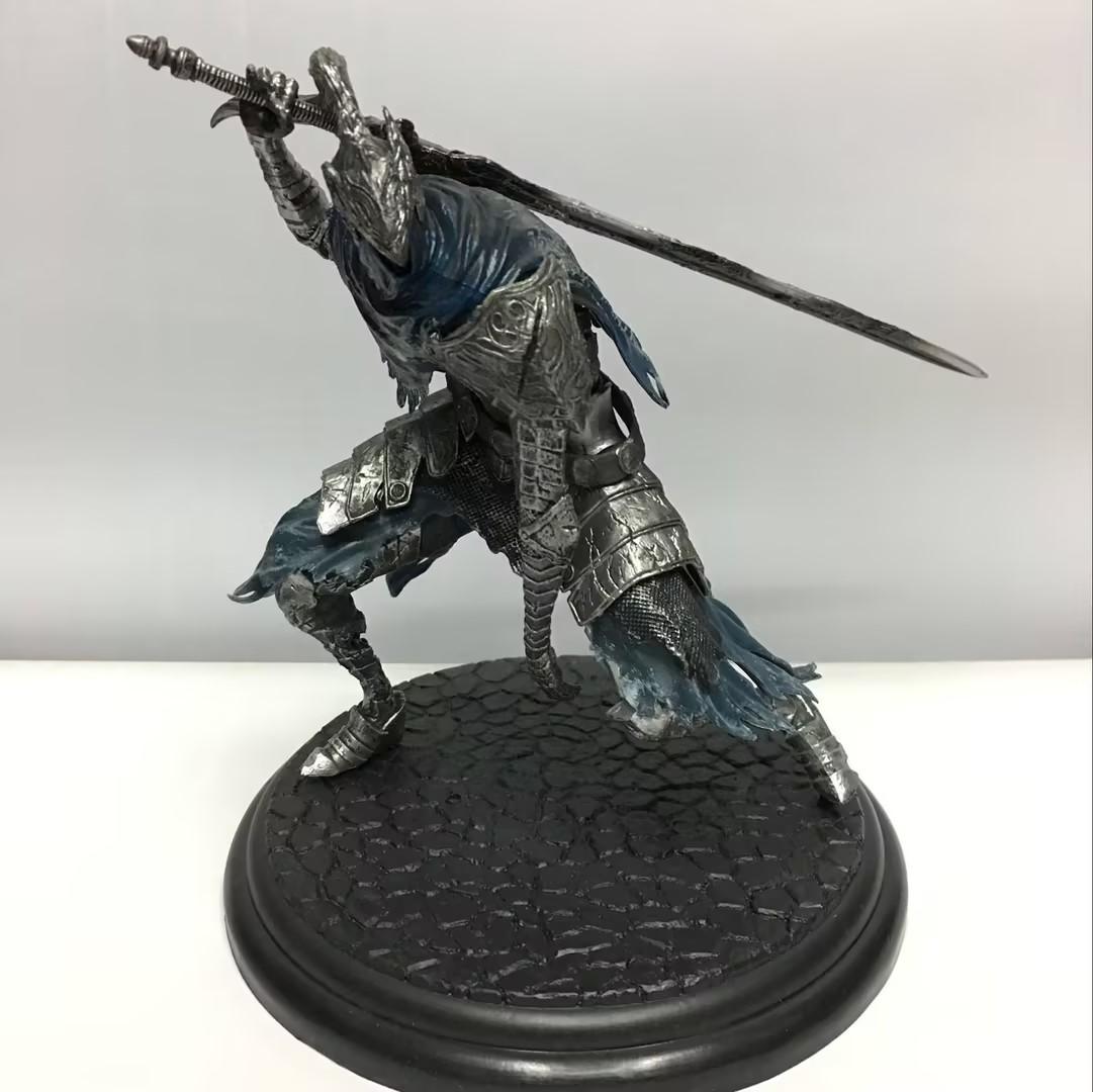 14CM Anime Game Dark Souls Kishi Artorias Figure Dark Souls Sculpt Collection Standing Model Toy Gift Aciton Figure No box