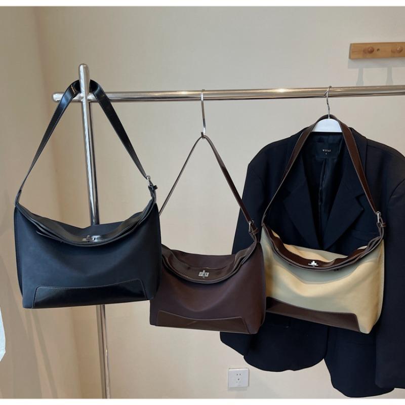 Today's popular contrasting color canvas small bag women's new fashionable versatile messenger bag one shoulder underarm dumpling bag