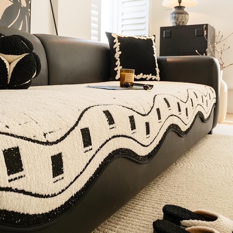

Sofa Cushion Autumn And Winter New Leather Sofa Cover Cloth Towel Non-Slip Blanket Seat Cushion New Four-Person Straight Row Sofa 90*90cm