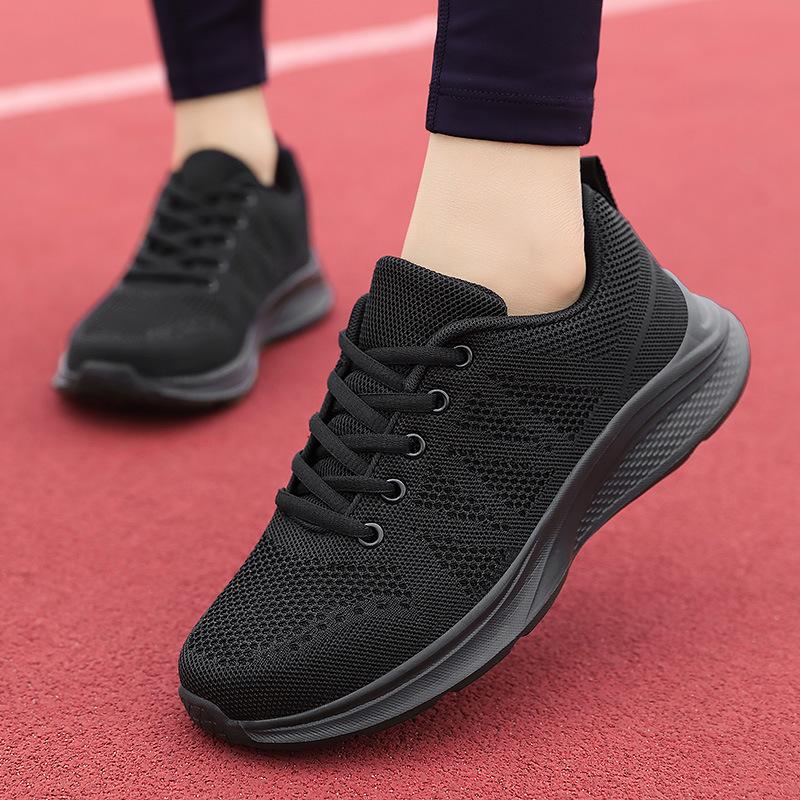 Large Size Women's Shoes Fly-woven Mesh Outdoor Sports Shoes Students Casual Versatile Running Shoes Women Light and Breathable