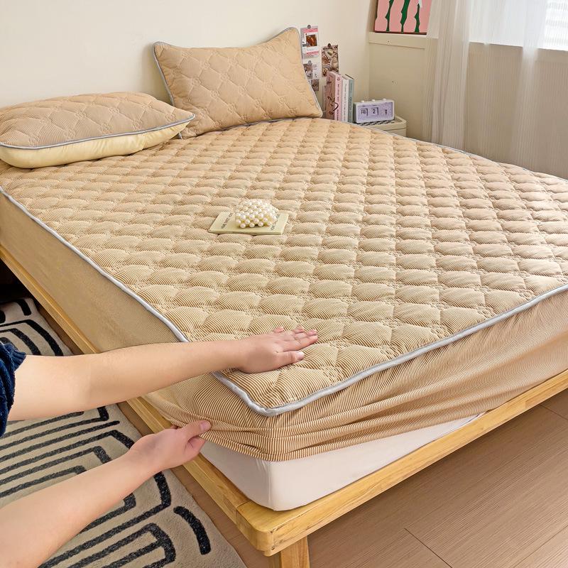 Cloud Cotton Skin-Friendly Thickened Fitted Sheet: Solid Color, Pure Cotton, Non-Slip, Machine Washable.