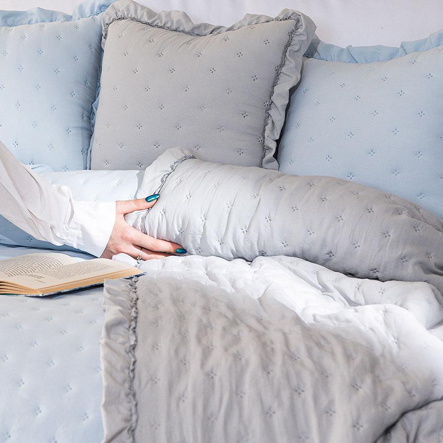 WERONA Bedspread 170x210cm Gray with Ruffles - Subtle Elegance in a Smaller Bedroom