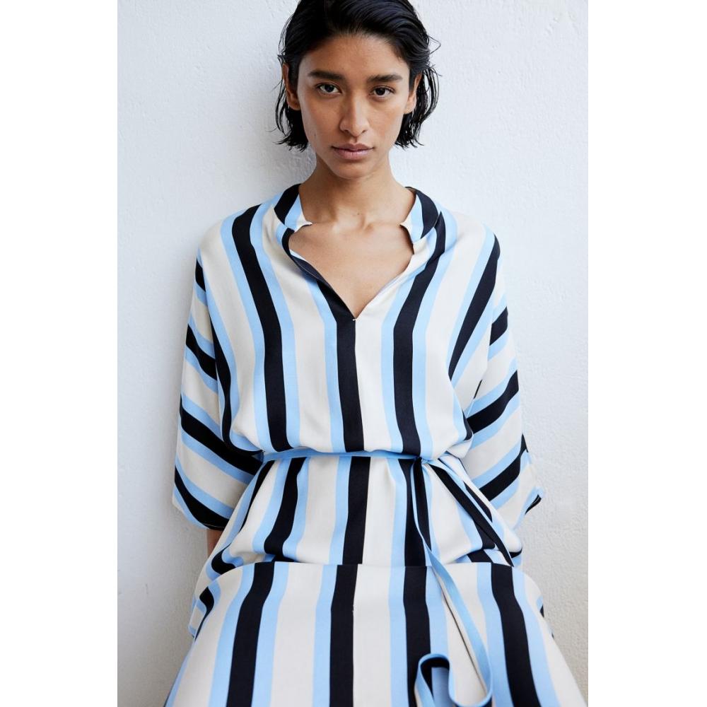 

Платье миди HM с поясом, белая полоска