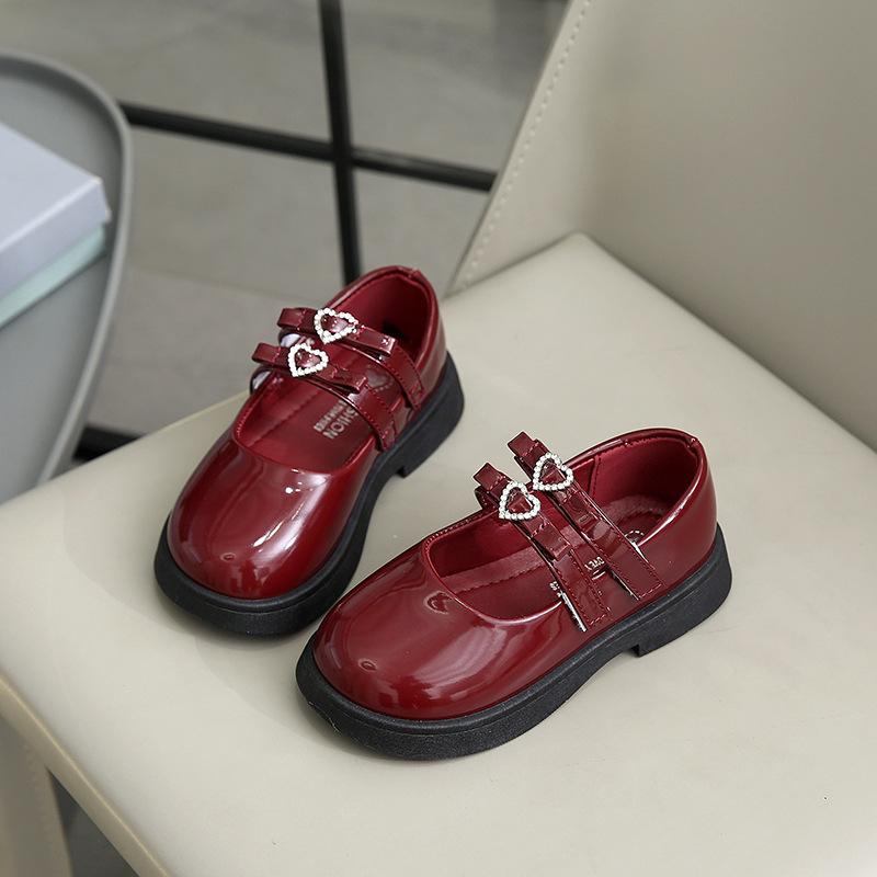 Spring and Autumn New Fashion Love Comfortable Soft Sole Leather Shoes