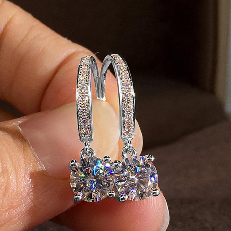 Glitzernde Hakenohrringe mit vier Krallen - Design mit acht Herzen und Pfeilen für Frauen