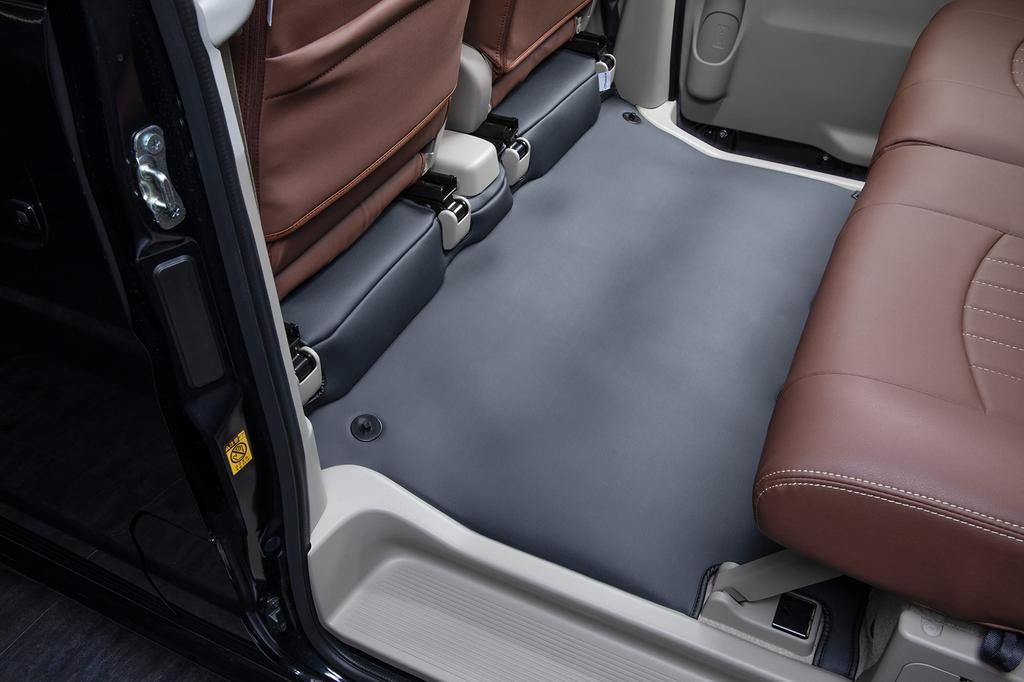 Clazzio Floor Guards for Every Clipper Box (Full Set) Wagon/Scrum Wagon/NV100 Rio/Town D#17W (H27 (2015)/3~) [2 Packages] [Part Number 51ESA4590X00K]