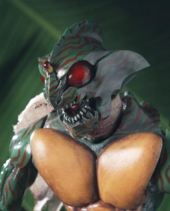 TAMASHII NATIONS Klasika 2007 Kamen Rider Amazon Jungler SIC. &