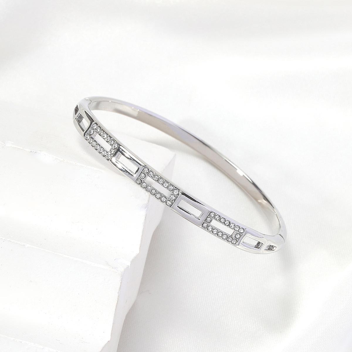 Квадратный браслет с бриллиантами, дизайн «Осенняя пустошь»: Универсальный открывающийся браслет для женщин