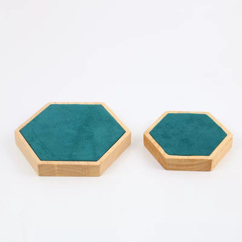 European Style Vertical Bamboo Necklace Display Stand for Jewelry and Pendants