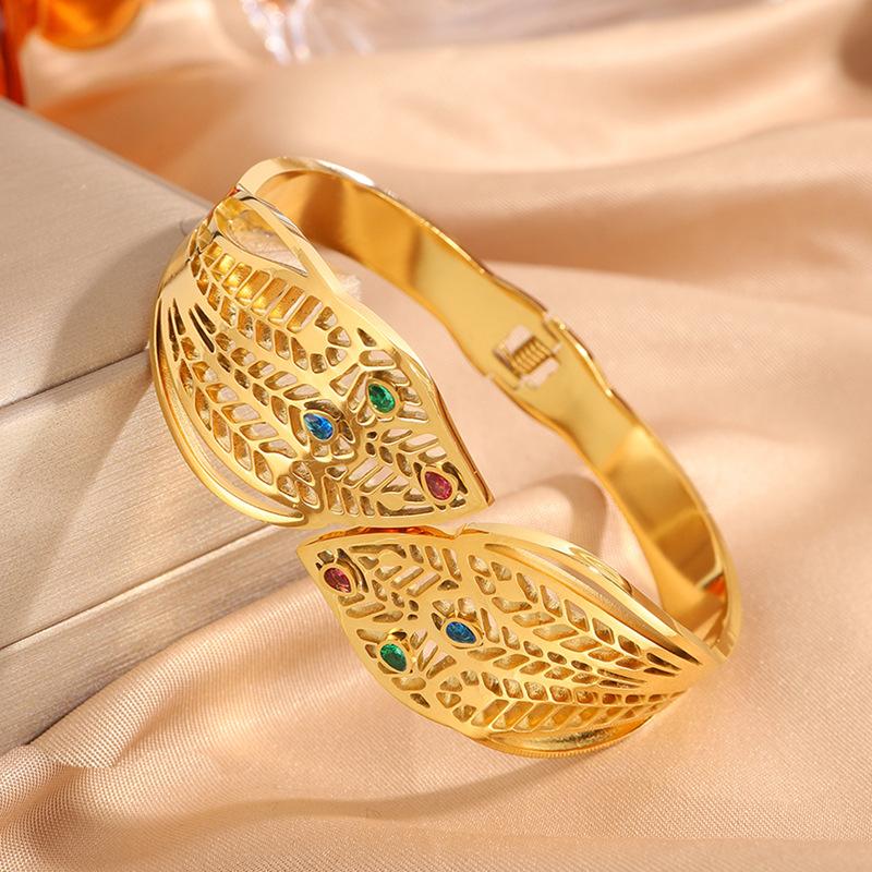 Hollow Leaf Opening Women s High Fashion Elastic Jewelry Bracelet One Size(16-22CM)