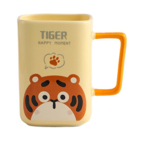 

Керамическая кружка с изображением кота, кофейная кружка, квадратная художественная чашка, 420 мл, большая емкость, мультяшная чайная кружка, модная посуда для напитков, подарок для мужчин и женщин жёлтый