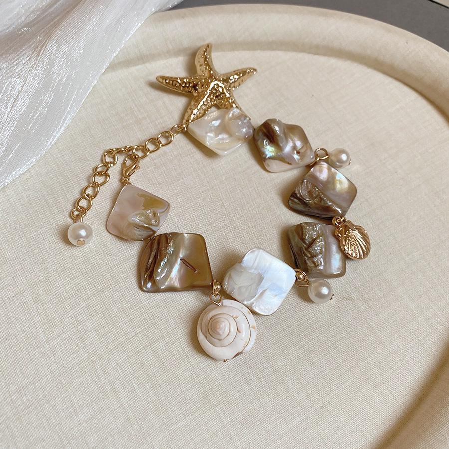 Niche Fashion Seashell & Pearl Star Bracelet for Women - Vacation Style Hand Jewelry