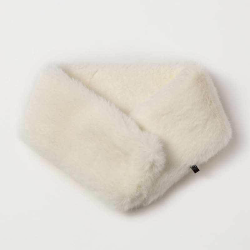 

LALA Magnetic Fur Scarf - Ivory FREE