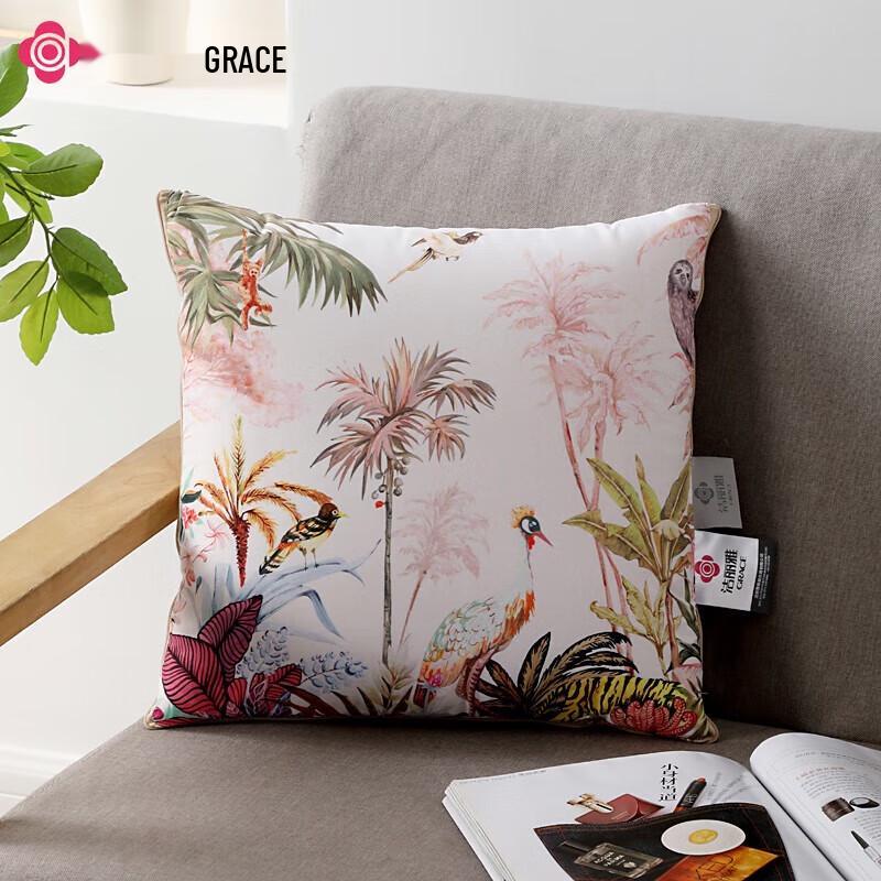 Grace Dual-Use Car Pillow Quilt