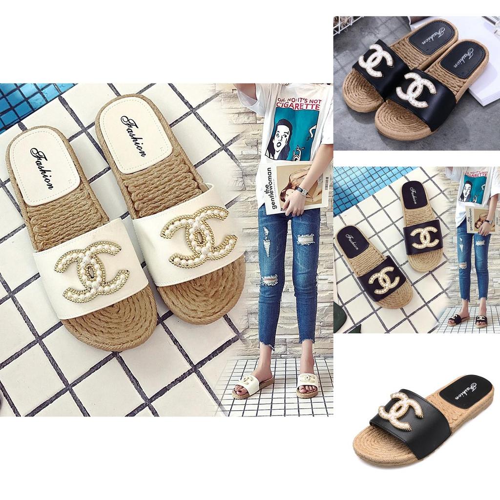 Fashion Women Pearl Plastic Summer Slippers Sandals With Timeless Design For Beach Days
