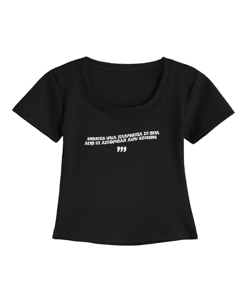 Seleniseu Comma Scoop Neck T-Shirt