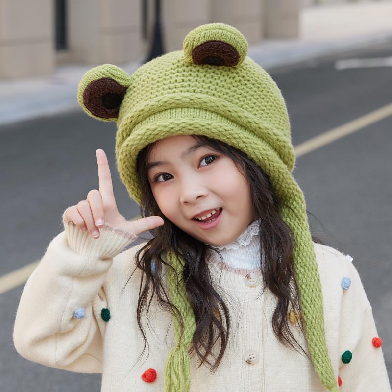 Baby Knitted Hat With Cartoon Frog Pattern And Cozy Insulation For Cold Weather