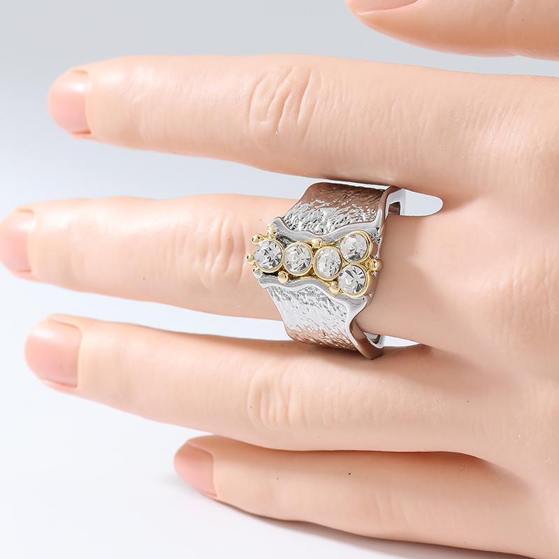 Vintage Inlaid White CZ Women's Ring Ethnic Two Color Hand Carving Daily Wear Party Jewelry Anniversary Gift