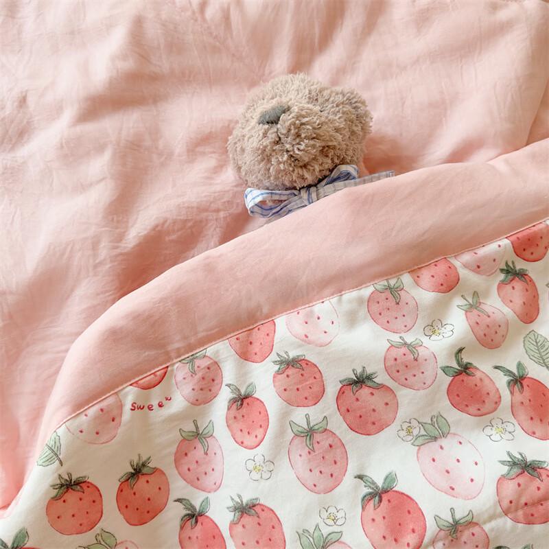 Machine Washable Floral Summer Quilt