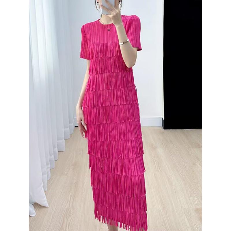 Elegancka sukienka wiosenna z plisowanymi frędzlami - Damska 2024 z rękawem siedem ósmych, wysokiej klasy spódnica tortowa od Miyake