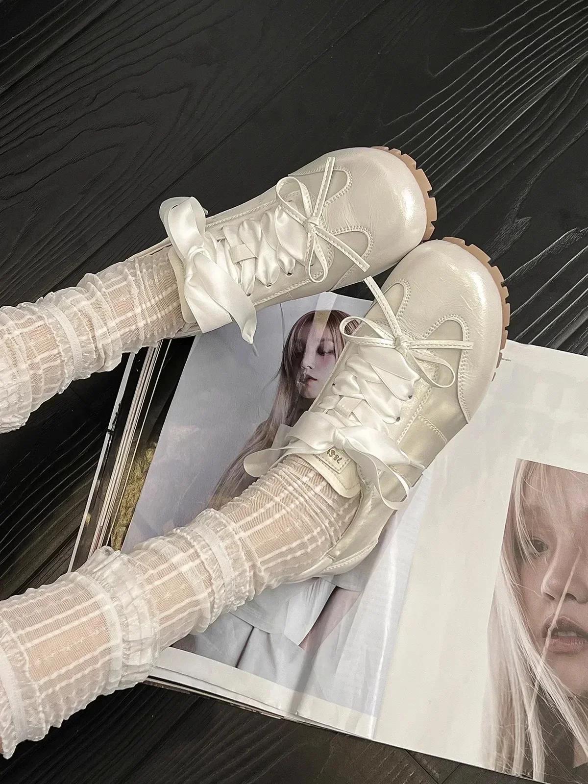 

Модные новые весенние женские балетки модные элегантные туфли с круглым носком и перекрестными ремешками женские удобные балетки в уличном стиле с мягкой подошвой 40 белый