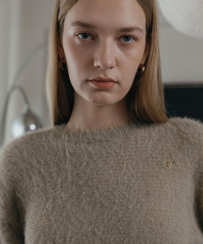 Illoje Long Hair Soft Sweater (Beige)